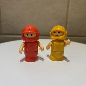 Set of 2 Vintage 1984 Fisher Price Little People Space Station Kit Figures